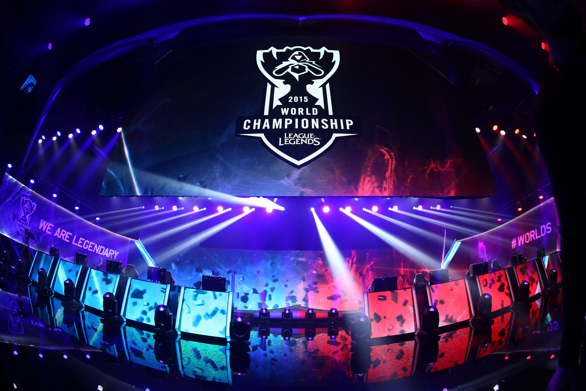 随着Vitality剑指大满贯，apEX在顶级指挥殿堂中身居何位？