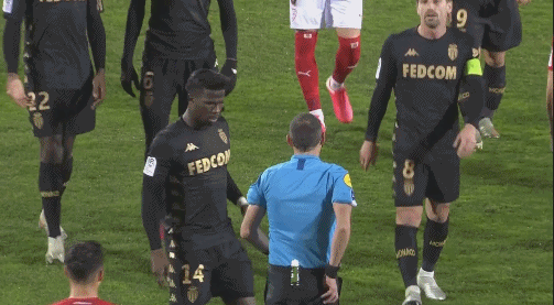 广厦男篮末节逆转战胜北京