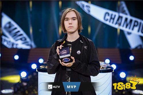 EDG轻取LNG，拿下夏季赛第八胜